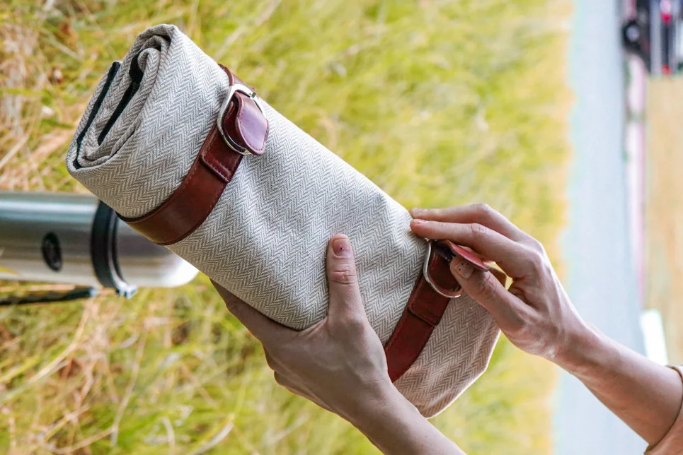 foldable picnic blanket